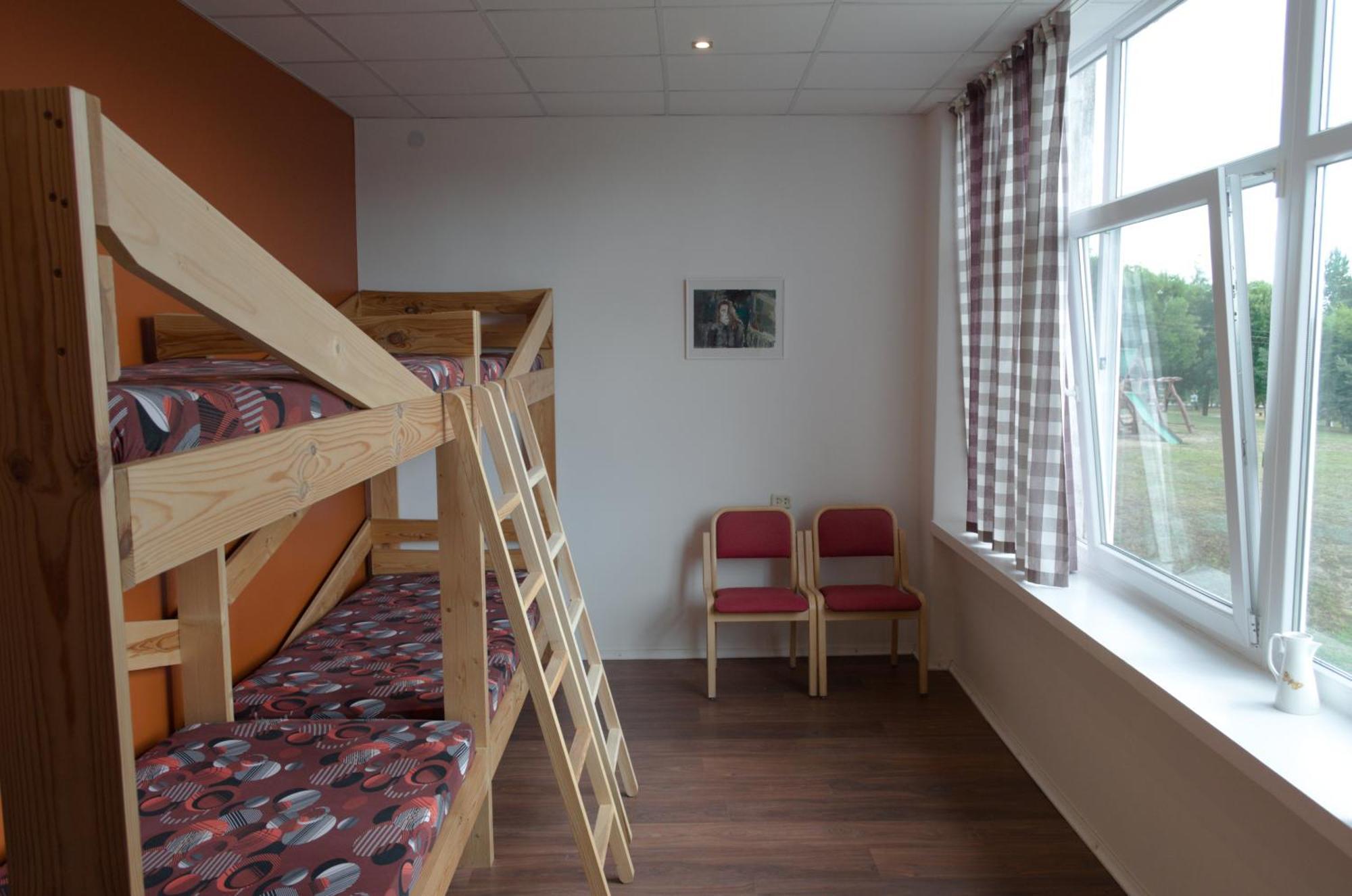 Bed and Breakfast Nakvyne Miroslave Miroslavas Zewnętrze zdjęcie